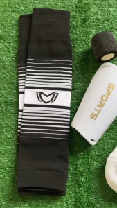 ชุดถุงเท้าพร้อมสู้ SET4 ซื้อ1ได้4อย่าง เด็กเเละผู้ใหญ่ ถุงเท้าฟุตบอล ถุงเท้าตัดข้อ + ถุงเท้ากันลื่น + สนับเเข้งฟุตบอล + โคเเบน ถุงเท้ากีฬา กีฬา