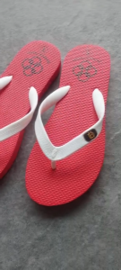 dép xỏ ngón size từ 35 dến 39 có nhiều màu chất liệu cao su quai dẻo mềm mang êm chân siêu bền đế chống trơn trượt tiện lợi đi chơi đi dạo phố.