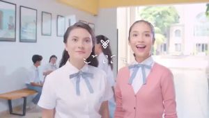 EMINA BRIGHT STUFF MOISTURIZER / PELEMBAB