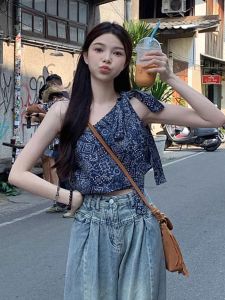 Off-shoulder Floral Tie-up Design Top