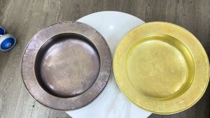 Chậu đồng chạm hoa sen rửa tay lau bàn thờ đk 40cm cao 10cm nặng khoảng 1kg