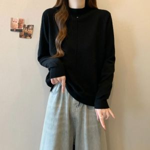 เสื้อสเวตเตอร์ถักคอสูงครึ่งตัวสีแดง ทรงหลวม แขนยาว ทรงพอดีตัว สำหรับผู้หญิง ฤดูใบไม้ร่วง 2025 เสื้อชั้นในสีพื้น