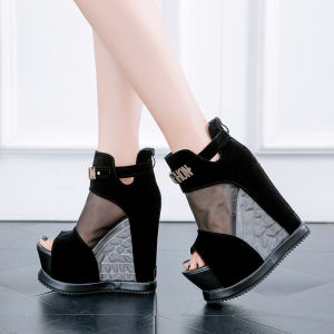 รองเท้าแตะส้นสูงเปิดหน้าเท้าป้องกันน้ำ รองเท้าแตะส้นหนาเซ็กซี่สำหรับผู้หญิง ทรงหัวปลา ทรงส้นลิ่ม ทรงโรมัน วัสดุ PU รองเท้าลำลอง