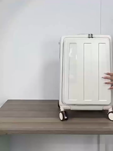 กระเป๋าเดินทางล้อลาก 22นิ้ว ด้านหน้าเปิด ล้อหมุนได้ 360องศา เด็กสามารถนั่งหรือขี่ได้ วัสดุPC100%