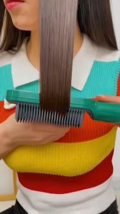 Sisir Pelurus Rambut Elektrik 2 in 1 Anti Kusut dengan Layar LCD dan Pengaturan Suhu - Warna Hitam/Putih