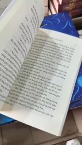 Sách - Đời bừng sáng khi ta biết lãng quên (Marc Levy) (Nhã Nam HCM)