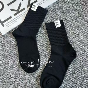 ถุงเท้าผ้าฝ้ายแท้สไตล์มิว ปักมือ แฟชั่นฤดูใบไม้ร่วง ระบายอากาศได้ดี รองเท้าลำลองสำหรับกลางแจ้ง ถุงเท้าสั้น ผู้หญิง