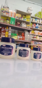 PETROLEUM JELLY FOR DRY SKIN (APOLLO)