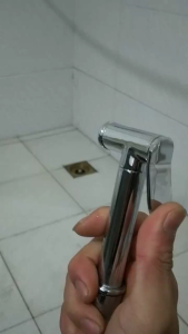 Vòi xịt vệ sinh tăng áp cao cấp Lumita - chịu áp suất cao xịt hiệu quả bồn cầu toilet - nhà tắm