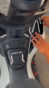 DeckPad PCX 150 cc Bahan Karpet Karet Premium Aksesoris Motor Body Protector
