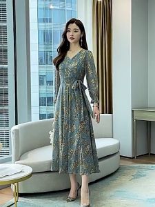 🌟CORE🌟dresses women new style 2025 Women Mid Length Waist Retraction Dress Temperament Large Hem Dress V-neck Printed Dress 2️⃣0️⃣2️⃣5️⃣
