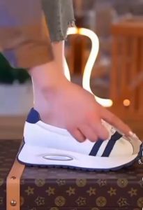 Flat Shoes Slip-On Sanny Style Import Terbaru - Warna Putih dengan Aksen Hitam/Pink Gaya Korea Ujung Bulat Import