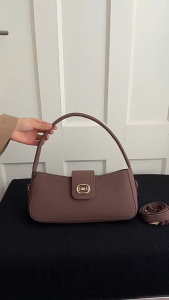 EERSHENSHI  กระเป๋าใต้วงแขนเนื้อเฉพาะสไตล์ฝรั่งเศสรุ่นใหม่กระเป๋าสะพายสีล้วนพร็อพกระเป๋าสะพายข้างแมทช์ลุคง่าย