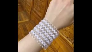 Adjustable Elastic Arm Band Solid Color Fashion Decorative Sleeve Holder for Women – Fits Shirts Long Sleeves & Hoodies