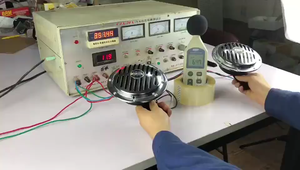 แพ็คคู่ 12V แตรลมไฟฟ้าอเนกประสงค์สำหรับรถยนต์และมอเตอร์ไซค์ แตรเตือนเสียงแหลมสูงแบบกันน้ำ 2PCS