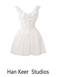 ชุดเดรสสายเดี่ยวรัดเอวแขนระบายหวานขอบลูกไม้สีขาวใส่แล้วดูผอมเพรียวใส่ช่วงฤดูร้อนสำหรับผู้หญิง