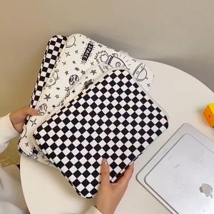 Sleeve Pouch Sarung Tas Bag Cover Samsung Galaxy Ipad Tab Tablet Macbook Air Pro Laptop Asus Acer Lenovo HP Huawei 11 12 13 14 15 inch Motif Gambar Galaxy Astronot Lunar Planet Space Warna Putih Hitam Lucu Cute Murah Korean Model