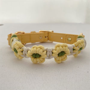 Handwoven Two-tone Daisy Cute Pet Collar Non-choking Dog Neck Ring Golden Retriever Medium Large Dog Neck Ring