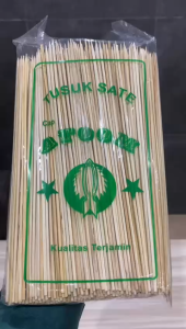 Tusuk sate Bambu 21 cm berat 400 gram isi 400 batang