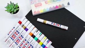 ปากกาเขียนยาง ปากกาเพ้นท์ ปากกามาร์กเกอร์ กันน้ำ มี 12 สี กันน้ำ ปากกาอเนกประสงค์  กระเบื้อง กระจก พลาสติก แก้ว