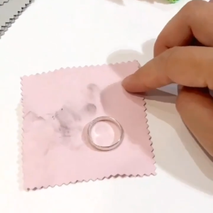 [Local SG Stock] Silver Polishing Cloth Jewellery Polishing Cloth Anti-Tarnish (1 time use)