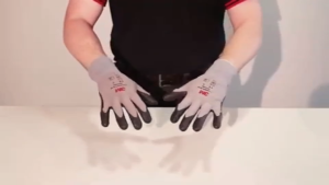 3M™ Comfort Grip Glove