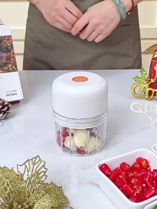 MODONG Mini Garlic Chopper Electric Garlic Machine Food Chopper Portable Blender Machine USB Rechargeable Food Processor Meat Grinder