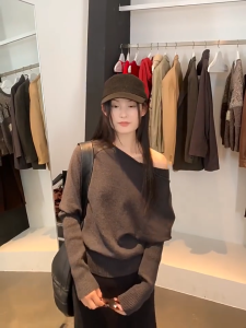 Crush Fashion Women Off-Shoulder Cozy Knit Top Asymmetrical Neck Long Sleeve Solid Color Streetwear Casual Vacation Summer Daily