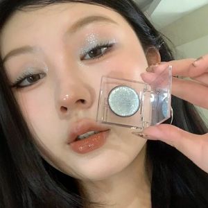 CHUBEISHI | Long-lasting Everyday and Stage Makeup Pink Tone Eyeshadow Palette