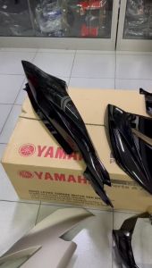 Yamaha Y15 V2 cover set HLY + sticker body HLY
