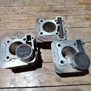 blok boring standar Yamaha Mio j atau Mio GT soul GT vino x stride barang asli original copotan masih layak pakai satu set
