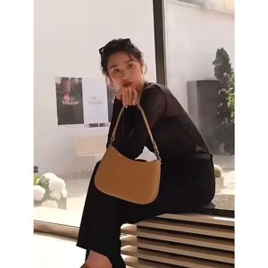 กระเป๋าใต้วงแขน เรียบง่าย สําหรับผู้หญิง หนังPU งานคุณภาพ สวยหรู กระเป๋าแฟชั่นสำหรับสตรี