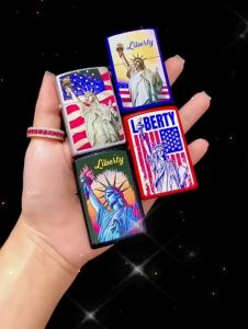 BẬT LỬA ZIPPO SƠN TĨNH ĐIỆN 2 MẶT HÌNH NỮ THẦN TỰ DO CÁC KIỂU (CÓ MỘC ĐÁY) - (XÀI XĂNG)