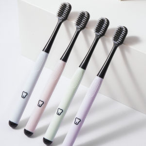 นุ่ม ชุดแปรงสีฟันขนแปรงสําหรับผู้ชายและผู้หญิง สีดำ และ สีขาว ถ่านไม้ไผ่คู่รักใช้ในบ้านหัวข้อแปรงละเอียดพิเศษต้านเชื้อแบคทีเรีย