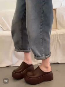 Trendy hippy style high platform heel slip on pu shoes