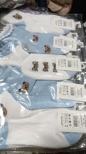 ถุงเท้าผู้หญิงคอสั้นคุ้มตาตุ่มลายน่ารักฟรีใส่แพ็คนึงมี10 คู่5คู่