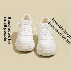 รองเท้าผ้าใบสีขาวสำหรับผู้หญิง ทรงสวมสบาย ส้นสูงด้านใน หนังแท้ ทรงลำลอง ไซส์เล็ก รองเท้าส้นแบนแบบสวมสบายสำหรับฤดูใบไม้ผลิ 2025