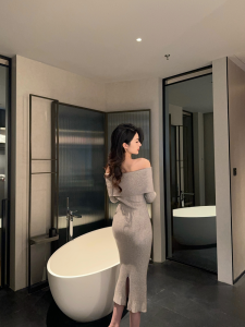 Elegant Knitted Shoulder Bared Fitted Dress Womens High Waist One Shoulder Neckline Long Sleeve mid Length Skirt Dress