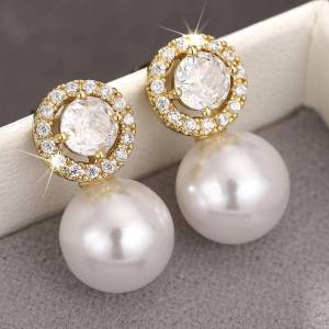 Huitan Imitation Pearl Lady Stud Earrings Elegant Female Accessories for Party Engagement Trendy Versatile Jewelry with Shiny CZ