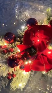 Christmas Stair Garland: Nordic Home Decoration & Hanging Tips