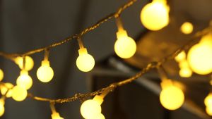 LED Ball String Lights Bulbs 1.5M 10 LED Warm White Battery Powered Globe String Lights Waterproof Led For Birthday Christmas Wedding Party Indoor Room Decor