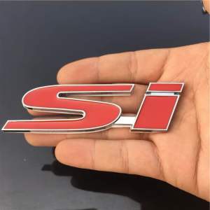 Chữ nổi Si được dán phía sau xe Kia Morning Honda civic