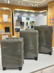 Large Capacity PC Explosive Proof Double Layer Womens Luggage with Silent Universal Wheels And Anti-Theft Zipper 31 Inch Suitcase