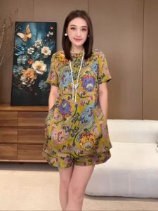 New Chinese Style Fashion Set Summer 2025 Silk Cheongsam Shirts with Lotus Pattern Short Pants round Neck Short Sleeve Womens Top