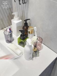 MOSHANG | Suction Cup Corner Storage Rack