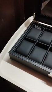 High-Grade 12 Slot Carbon Fiber Design Display Watch Box Holder Black Large
