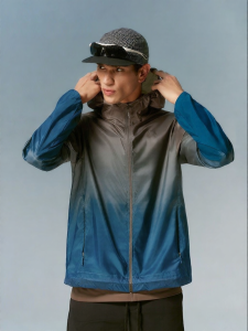 Jack Jones | Breathable Water-Resistant Gradient Jacket