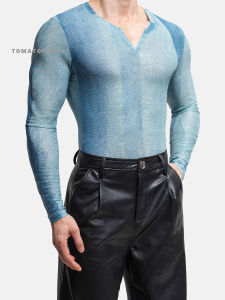 เสื้อยืดแขนยาวผ้าตาข่ายเข้ารูป Tomatopapa เสื้อสปอร์ตผู้ชาย ทรงสลิมฟิต คอวี ลายพิมพ์ ทรงเข้ารูป เทรนด์ฤดูใบไม้ร่วง/ฤดูหนาว