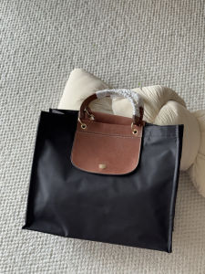 Large-sized hand-held tote bag with large capacity for commuting simple briefcase classic double handles tofu bag