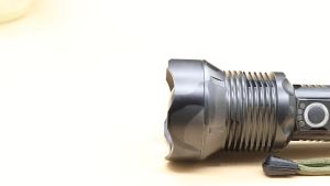 TaffLED Senter LED Super Terang Jarak Jauh Long Range Zoom XHP70.2 90000 Lumens Lampu Senter Cahaya Terang Bisa COD